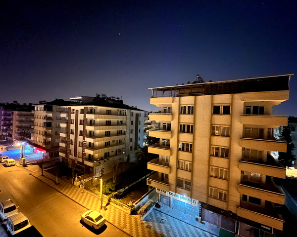 9 ay sonra: Deprem Üzerine